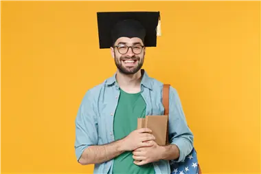 Zu Blogartikel 'Was bringt ein MBA wirklich? Alle Infos über Studium und Karrieresprünge' wechseln